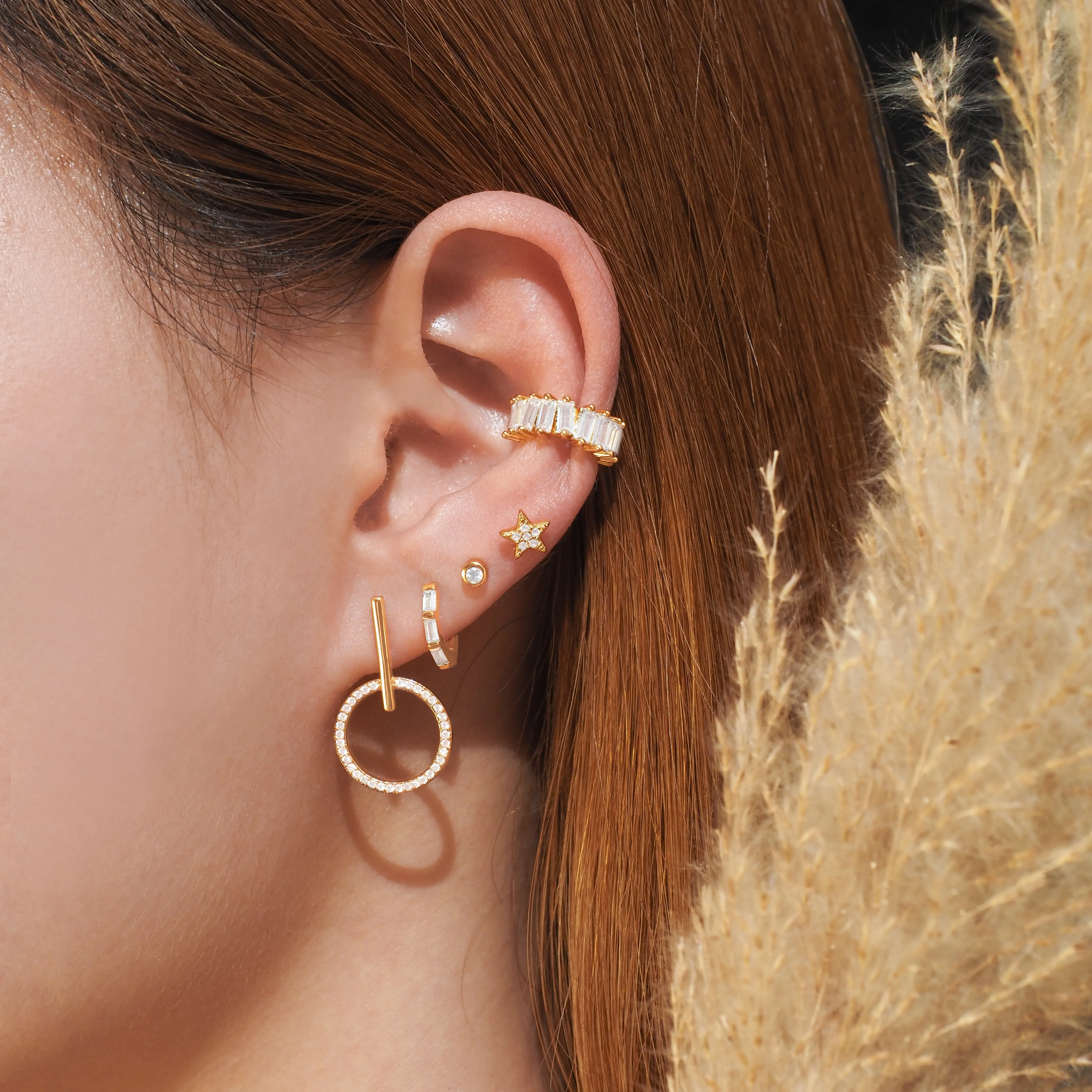 Luxurious Crystal Baguette Ear Cuff