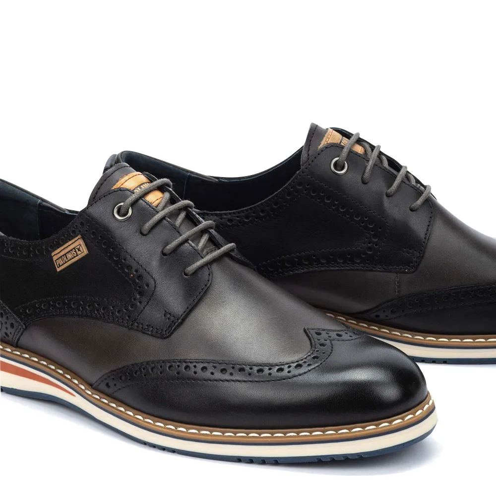 Pikolinos Men's Avila Leather Wingtip Lace Shoe in Black